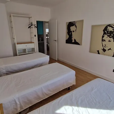 Espacioso, Luminoso, Coqueto, Y Muy Céntrico Apartamento