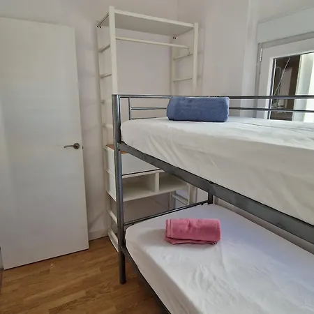 Espacioso, Luminoso, Coqueto, Y Muy Céntrico Apartamento