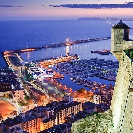 Espacioso, Luminoso, Coqueto, Y Muy Céntrico Alicante